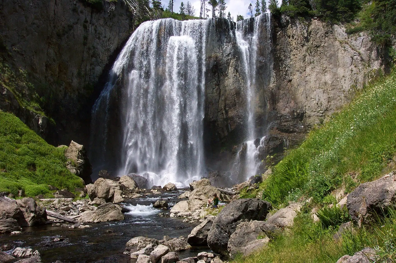 Dunanda Falls Hot Springs, Wyoming